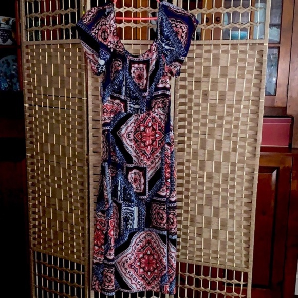 Elegant Multicolor Geometric Paisley Patterned Maxi Dress - Picture 5 of 5